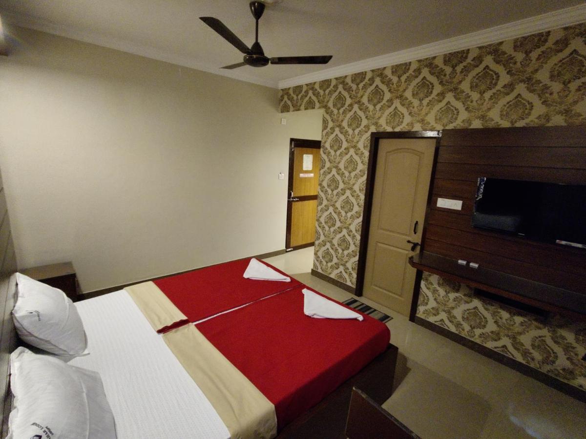 Vyavahar Lodge Udupi Buitenkant foto