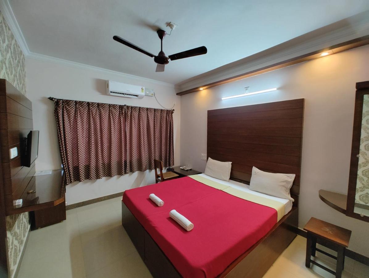 Vyavahar Lodge Udupi Buitenkant foto
