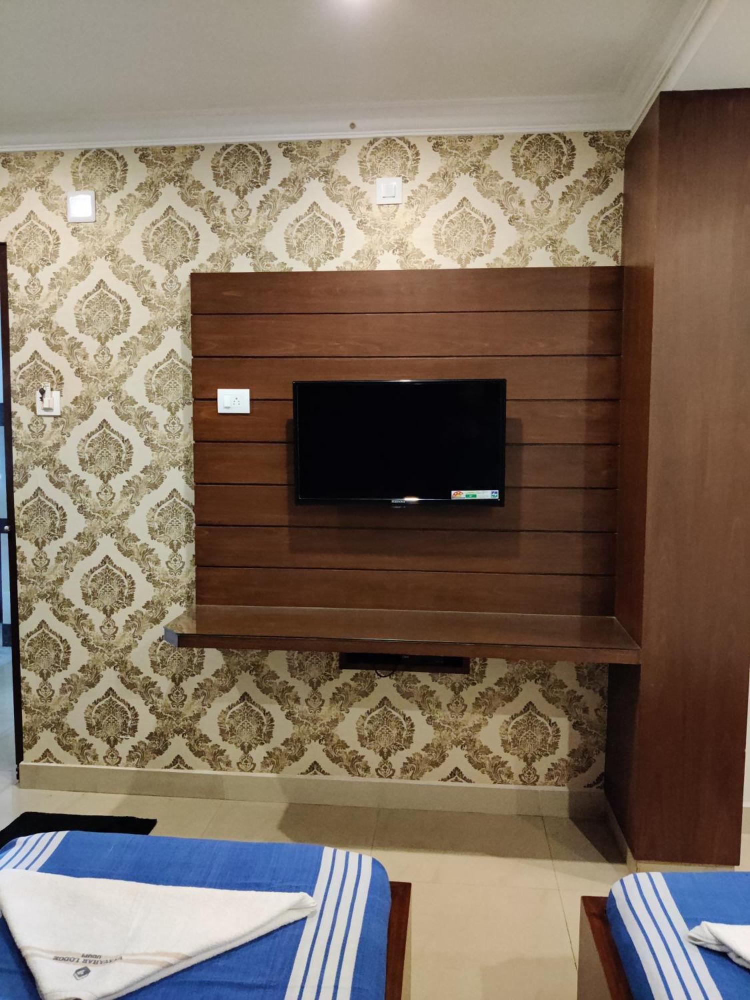 Vyavahar Lodge Udupi Buitenkant foto